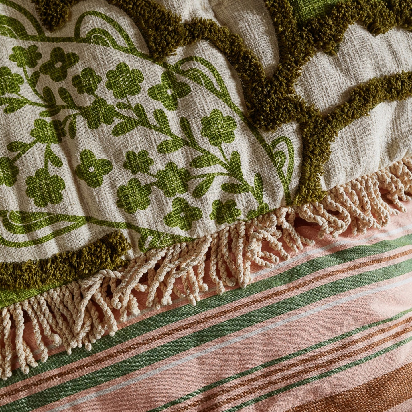 Lata Tufted Blanket